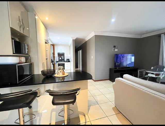3 BEDROOM TOWNHOUSE FOR SALE IN BENDOR